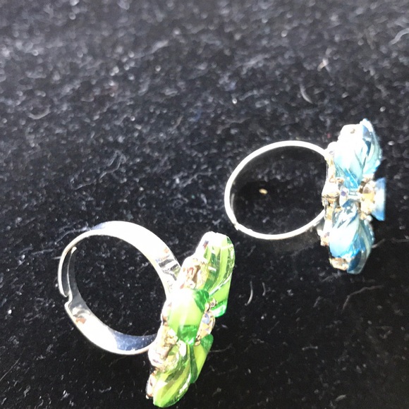 Adjustable Flower Rings - Picture 3 of 3